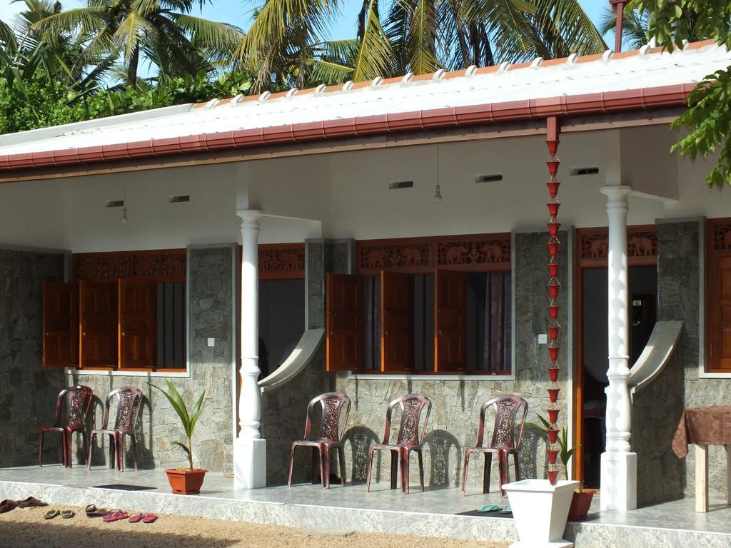 Beach Corner Hotel Weligama Eksteriør billede