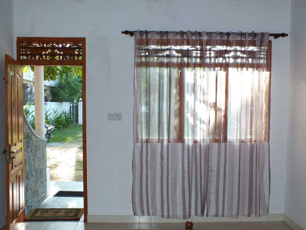 Beach Corner Hotel Weligama Værelse billede