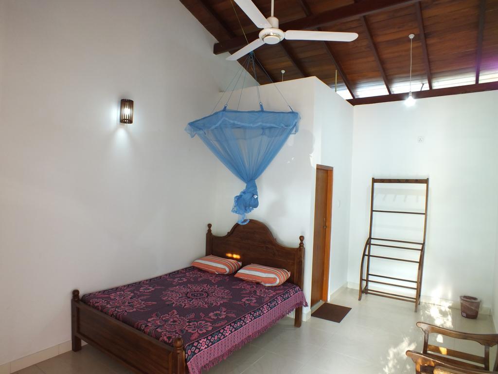 Beach Corner Hotel Weligama Værelse billede