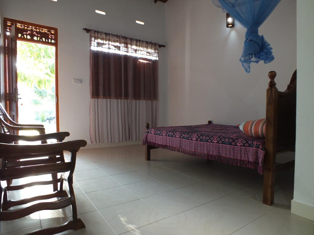 Beach Corner Hotel Weligama Værelse billede