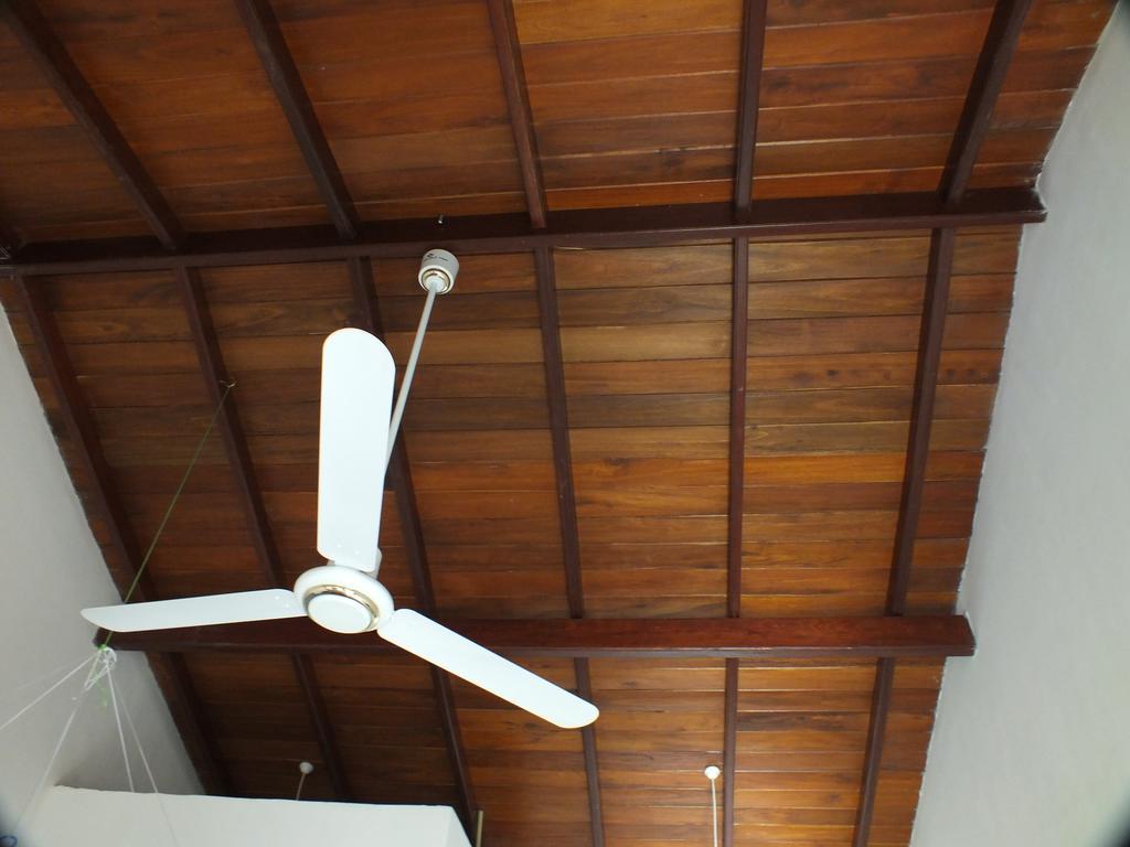 Beach Corner Hotel Weligama Eksteriør billede