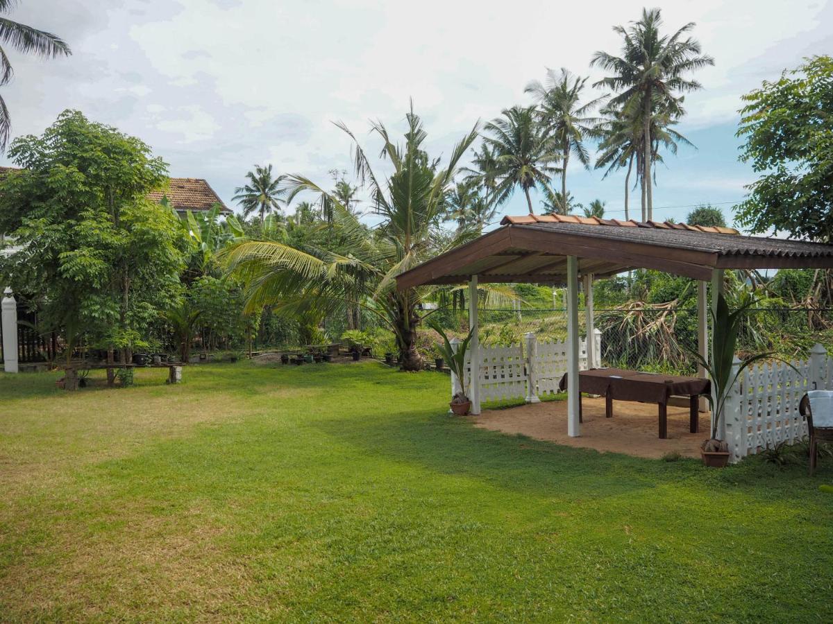 Beach Corner Hotel Weligama Eksteriør billede
