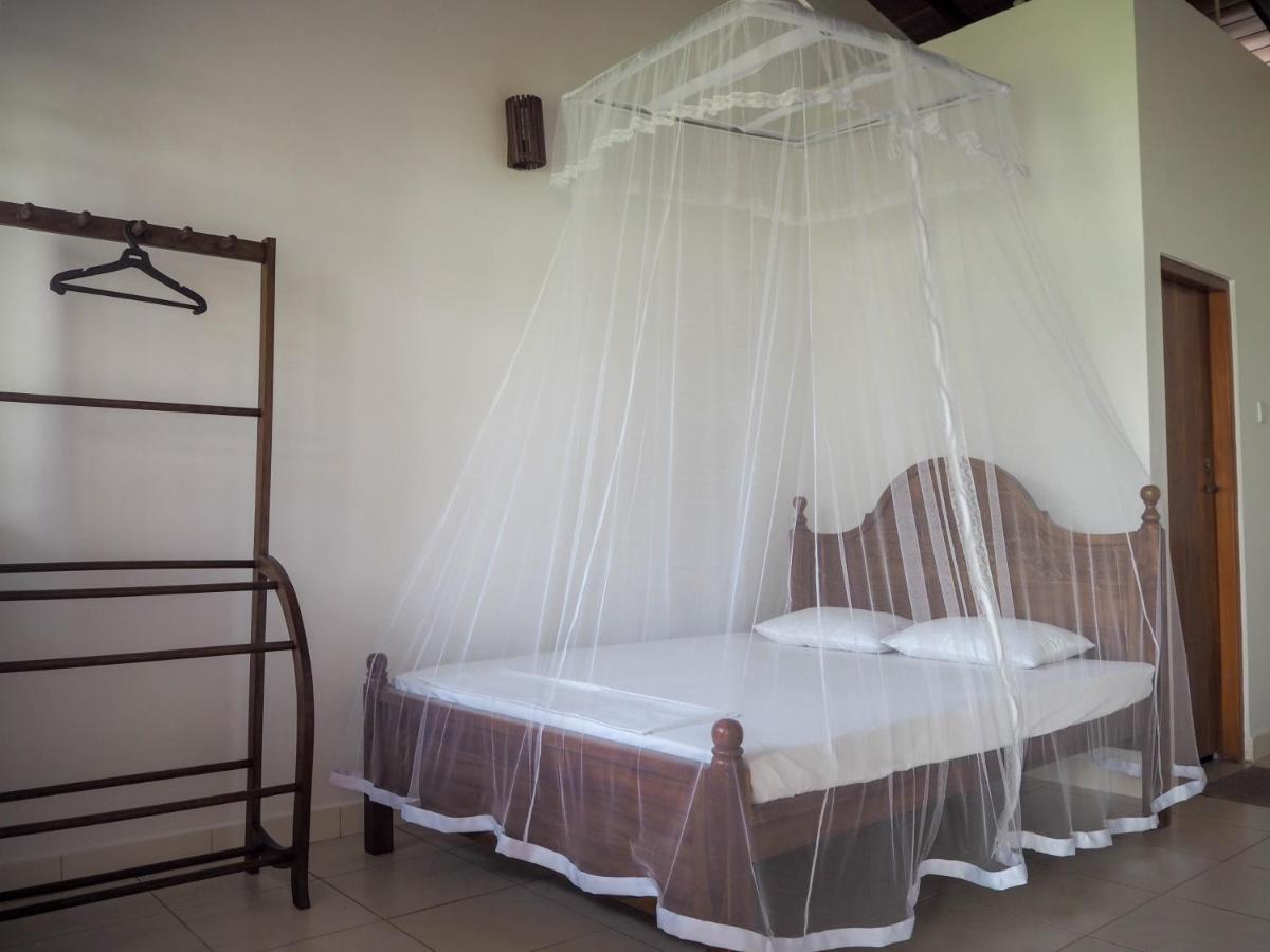 Beach Corner Hotel Weligama Eksteriør billede