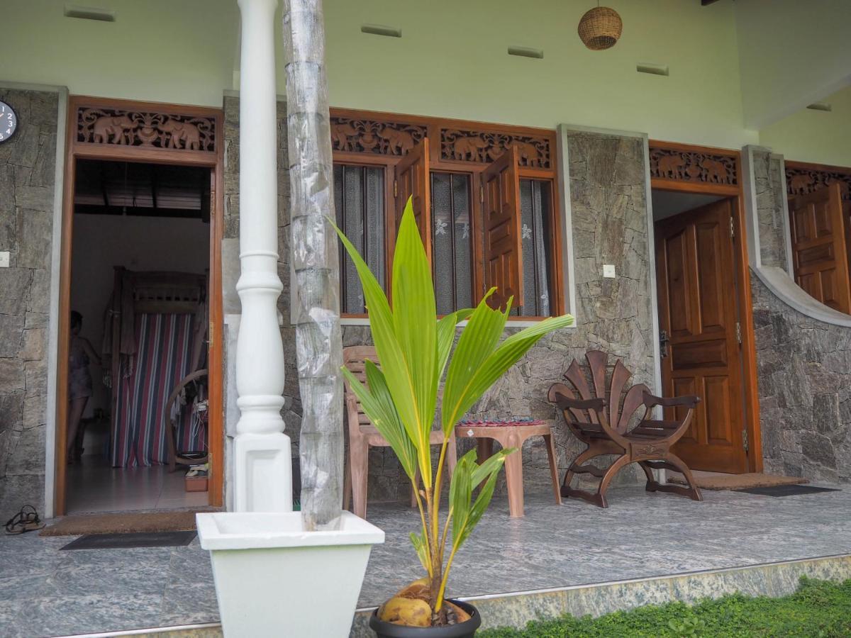 Beach Corner Hotel Weligama Eksteriør billede